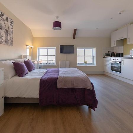 Isabella House - Hereford City Centre Aparthotel, By Rentmyhouse Dış mekan fotoğraf